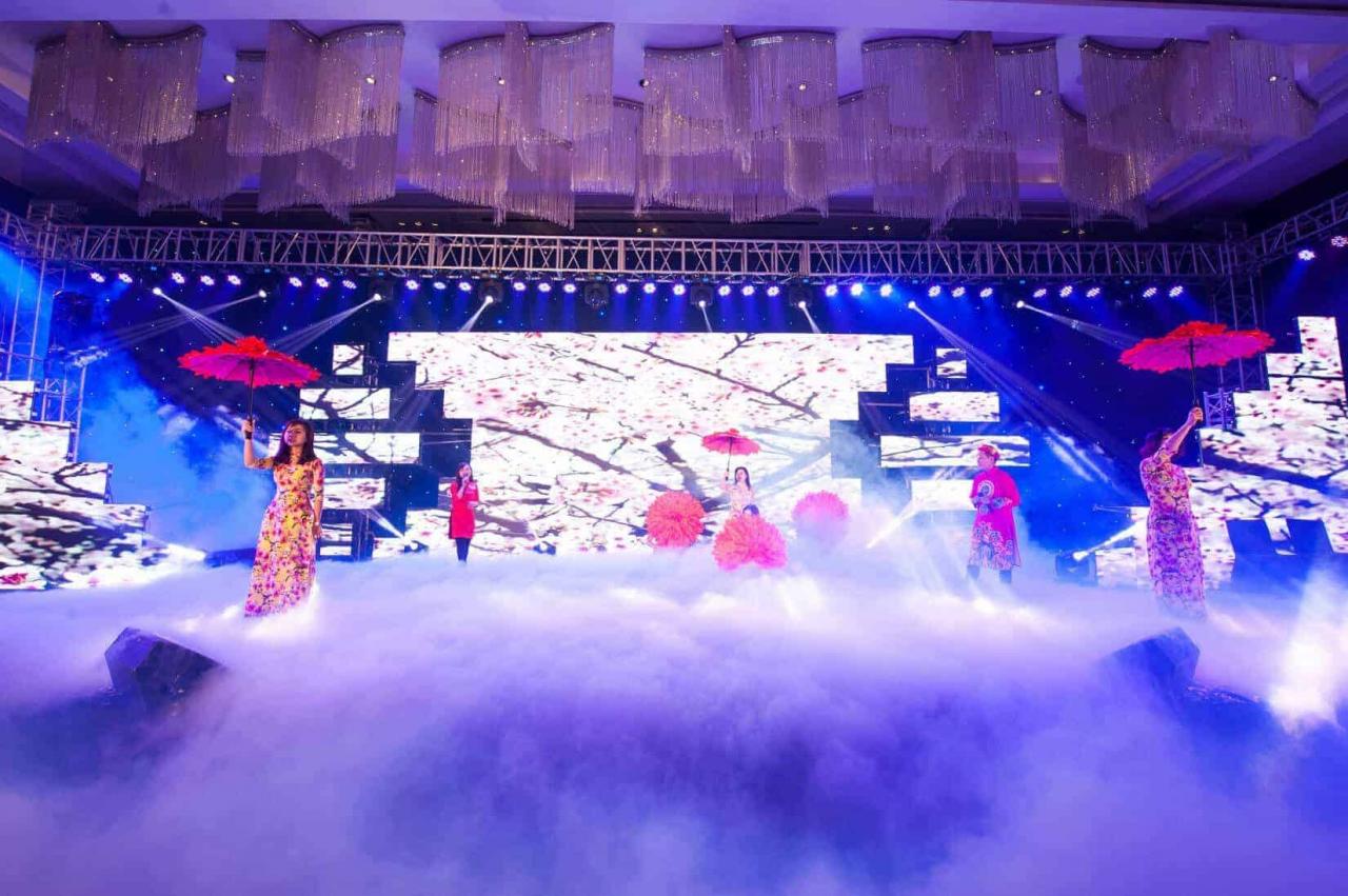 Sự Kiện Gala Dinner &Quot;Đi Theo Ánh Mặt Trời&Quot; Sunshine Group